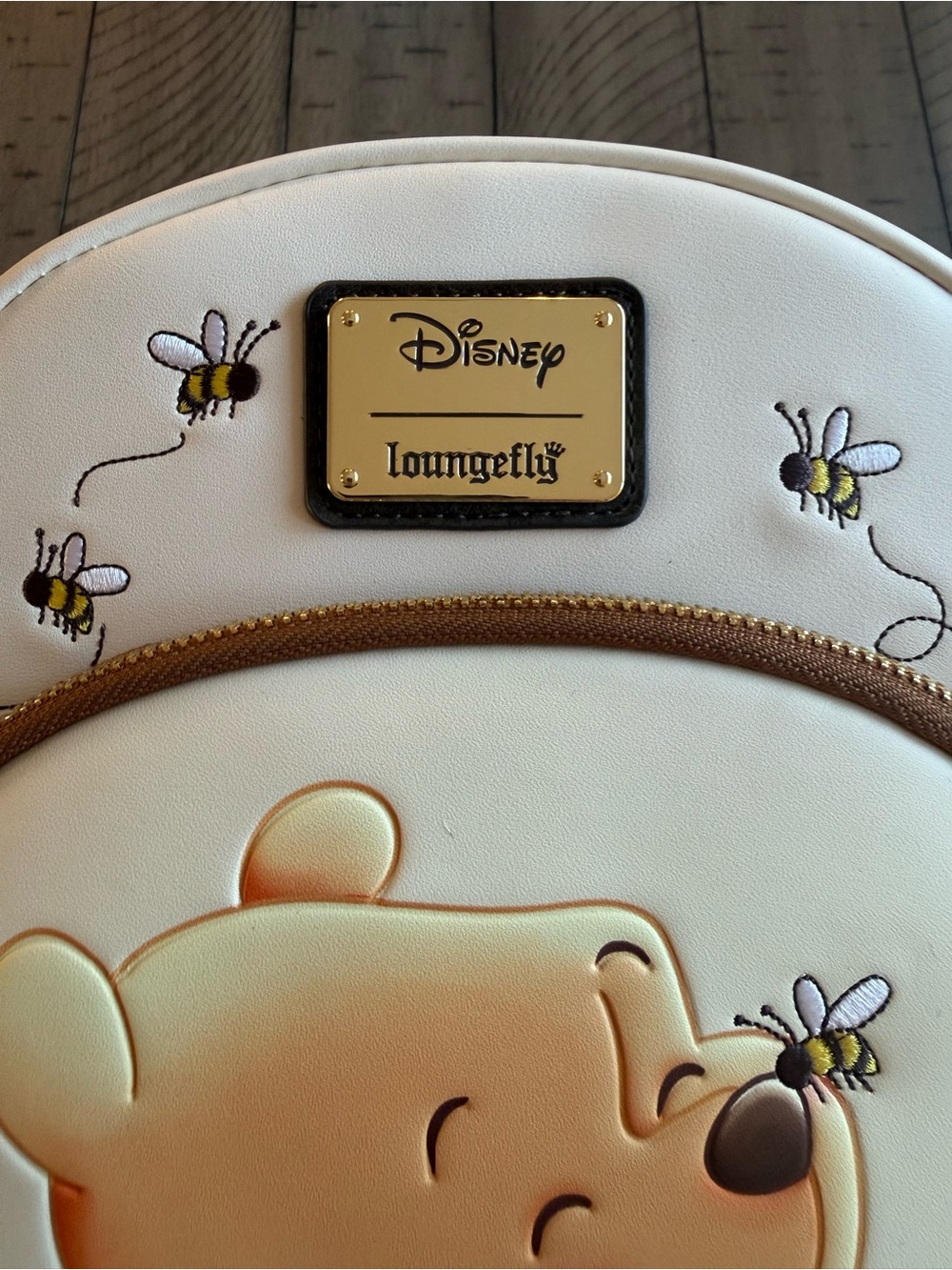 Disney Loungefly Winnie the Pooh Cream & Red midsize Backpack NWT - Picture 2 of 7